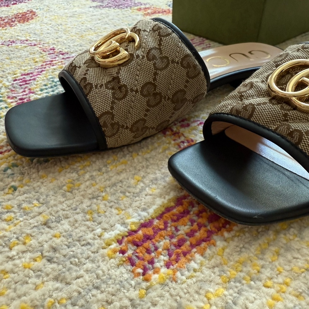 Gucci Women's Tan GG Logo Mules with Gold Accent - Picture 5 of 13